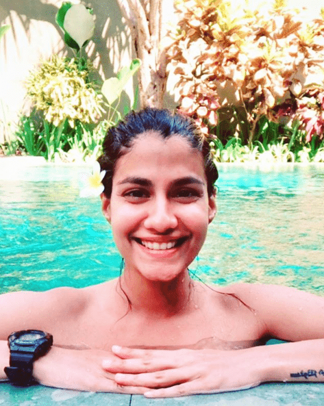 Shreya Dhanwanthary swimming