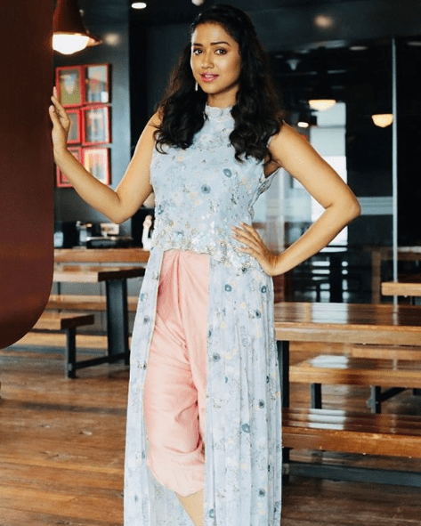 Sohini Sarkar bio