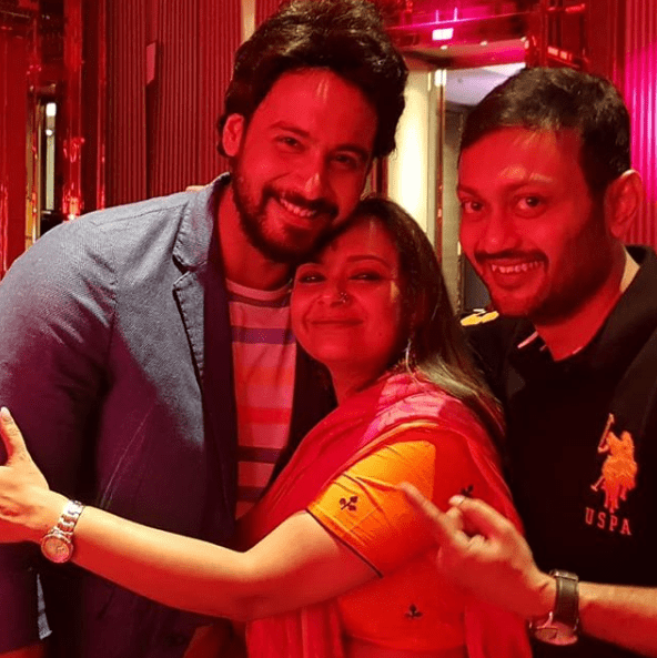 yash dasgupta brother wife