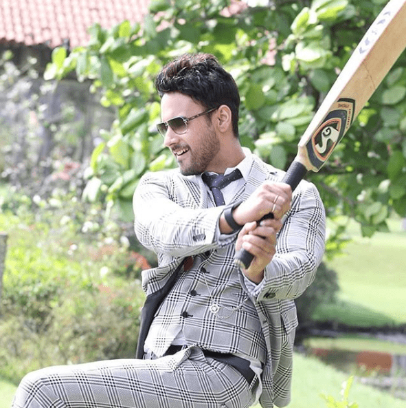 yash dasgupta playing cricket