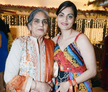 Alvira Agnihotri mother