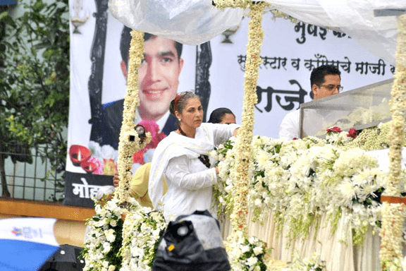 Dimple Kapadia husband death