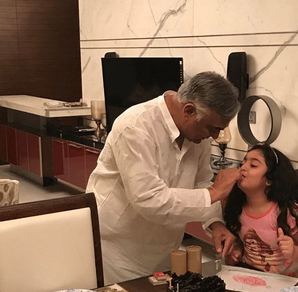 Samara Sahni grand father via father side