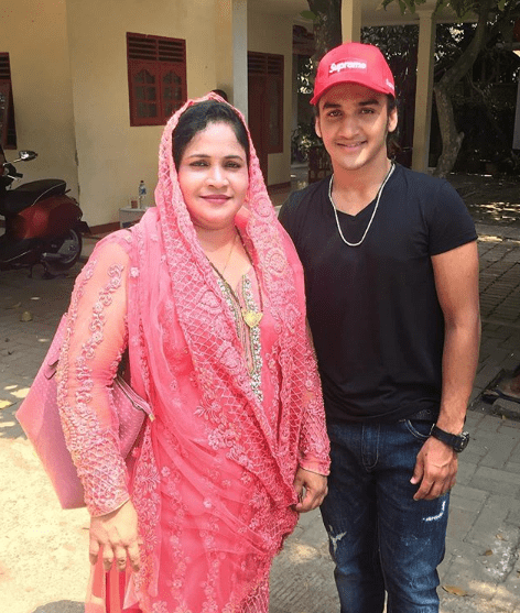 Faisal Khan mother