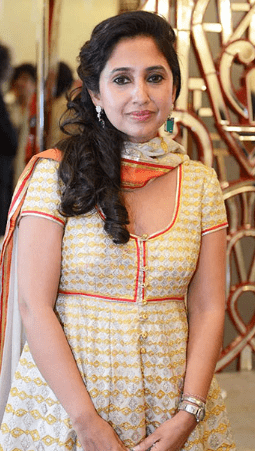 Naomika Saran mother