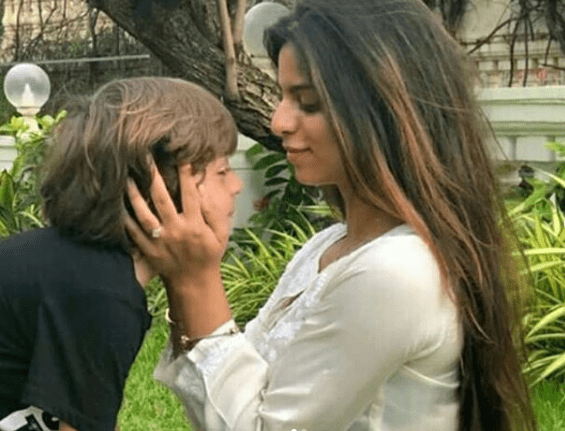 Suhana Khan brother