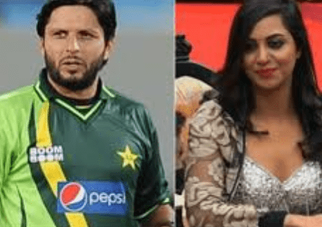 arshi khan with afridi