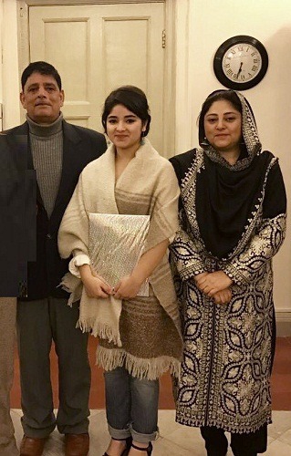 Zaira Wasim  education