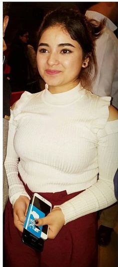 Zaira Wasim  left bollywood