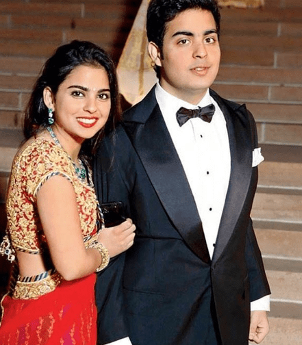 isha ambani brother